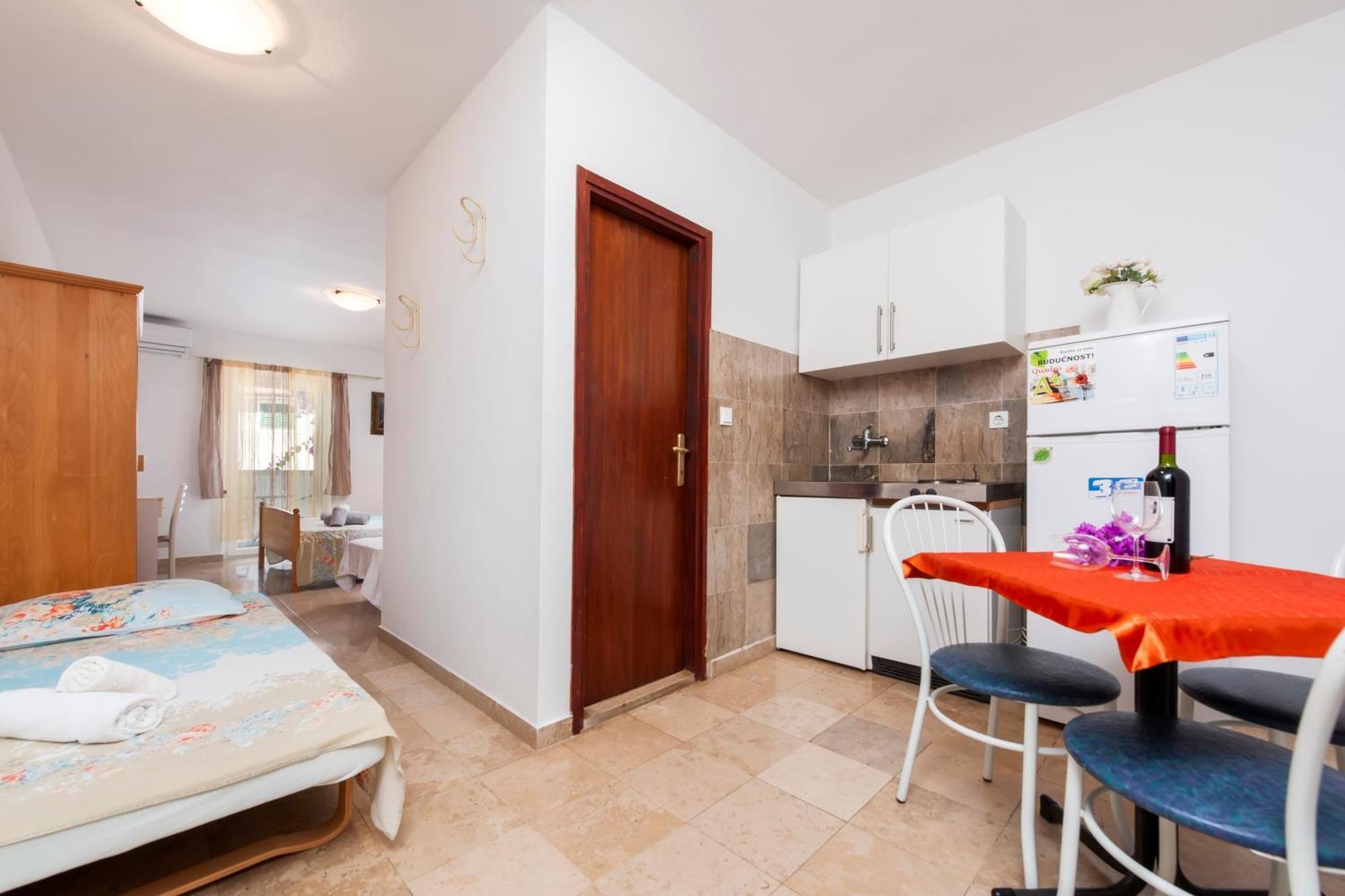 Luna Tsuki Seven Aparthotel Ρόβινι Εξωτερικό φωτογραφία